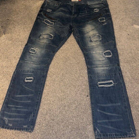Distressed ridged knee blue Jean by Ranch & Dvlpmnt - Picture 1 of 7